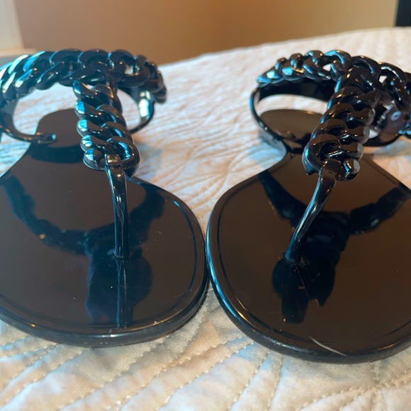 •Guess black sandals - Picture 3 of 5